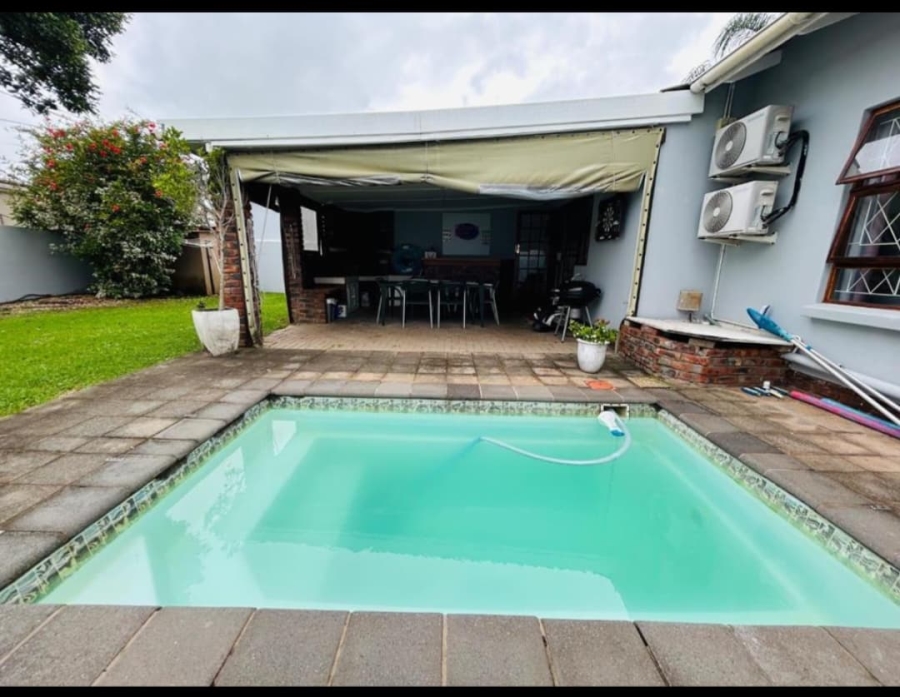 4 Bedroom Property for Sale in Dorchester Heights Eastern Cape